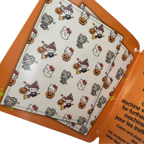 Hello Kitty Halloween Blanket - Picture 3 of 6